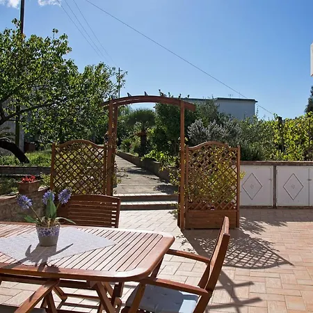 Parco Vittoria Holidays House Guest house