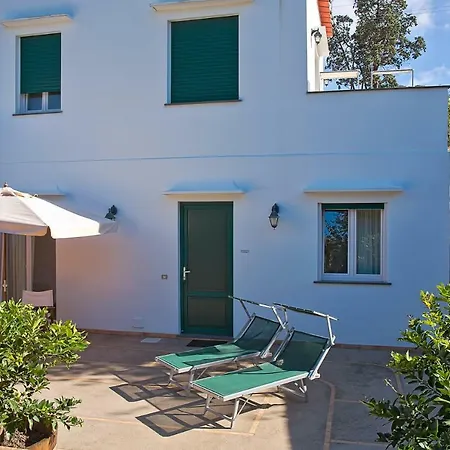 Parco Vittoria Holidays House Pensionat